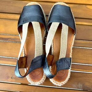 Toni Pons Espadrille Slingback Sandal. Tan & Black. Size 41. Made in Spain.